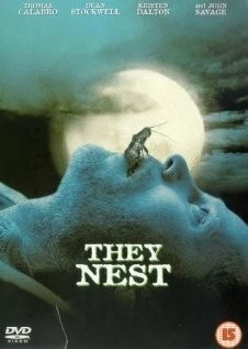 Нашествие тараканов / They Nest (2000) фильм скачать через торрент в хорошем качестве