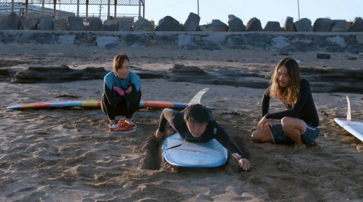 Гуляющий по волнам (2019) через торрент скачать Гуляющий по волнам (2019) фильм через торрент скачать