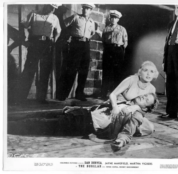 Взломщик (1957) через торрент бесплатно Взломщик (1957) фильм через торрент бесплатно