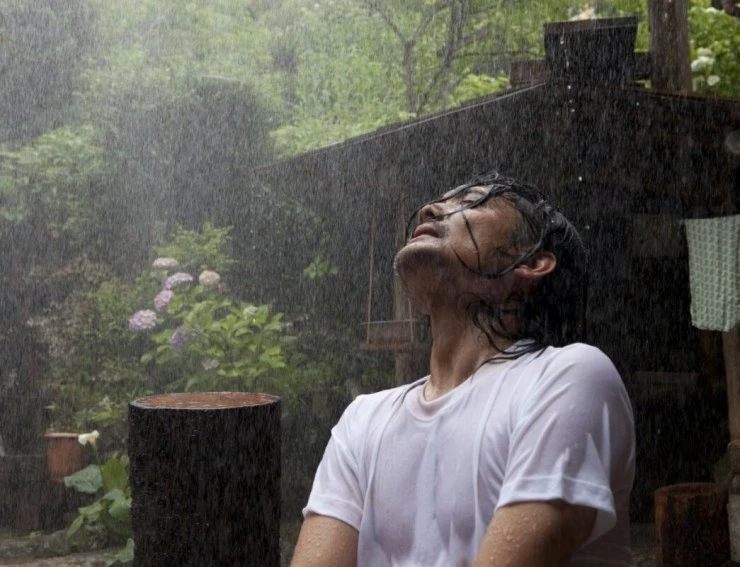 Красный цветок Луны (2011) через торрент бесплатно Красный цветок Луны (2011) фильм через торрент бесплатно