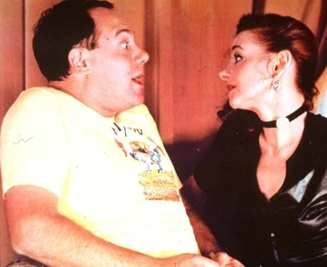 Белый, красный и зеленый (1981) через торрент бесплатно Белый, красный и зеленый (1981) фильм через торрент бесплатно