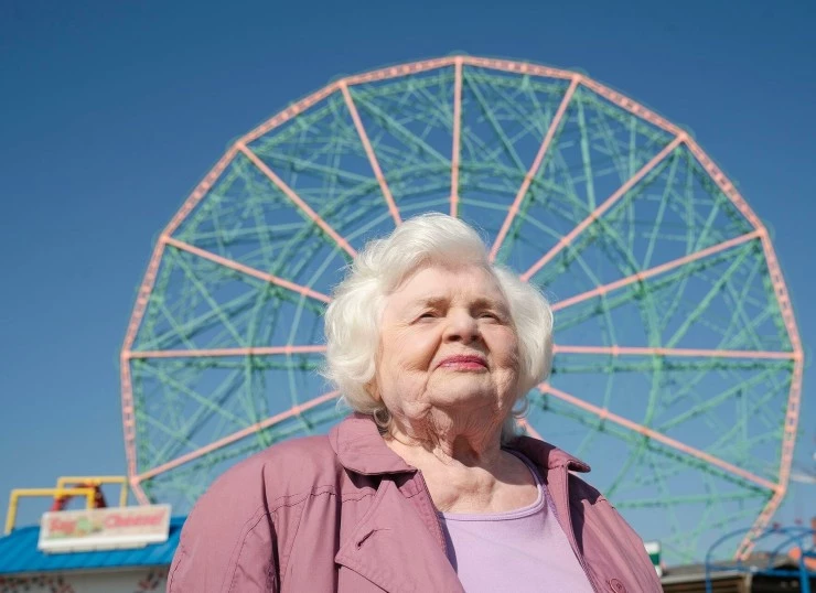 Великая Элеанор (2025) через торрент скачать Великая Элеанор (2025) фильм через торрент скачать