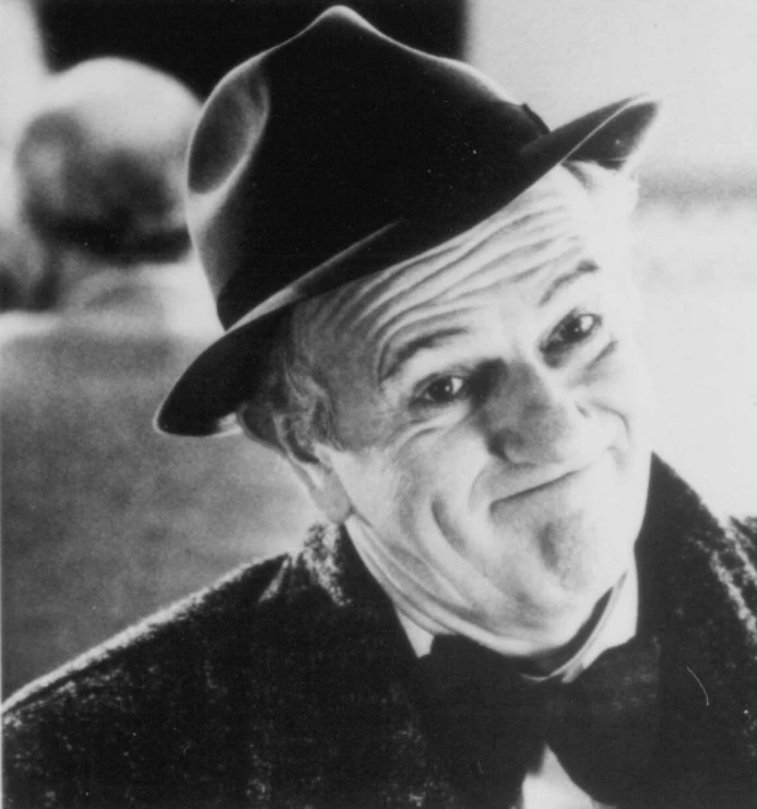 Ищейки с Бродвея (1989) через торрент бесплатно Ищейки с Бродвея (1989) фильм через торрент бесплатно