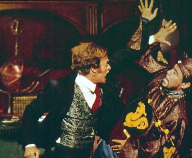 Добрых похорон, друг мой!... Сартана идёт (1970) в хорошем качестве через торрент Добрых похорон, друг мой!... Сартана идёт (1970) фильм в хорошем качестве через торрент