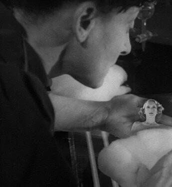 Дьявольская кукла (1936) через торрент бесплатно Дьявольская кукла (1936) фильм через торрент бесплатно