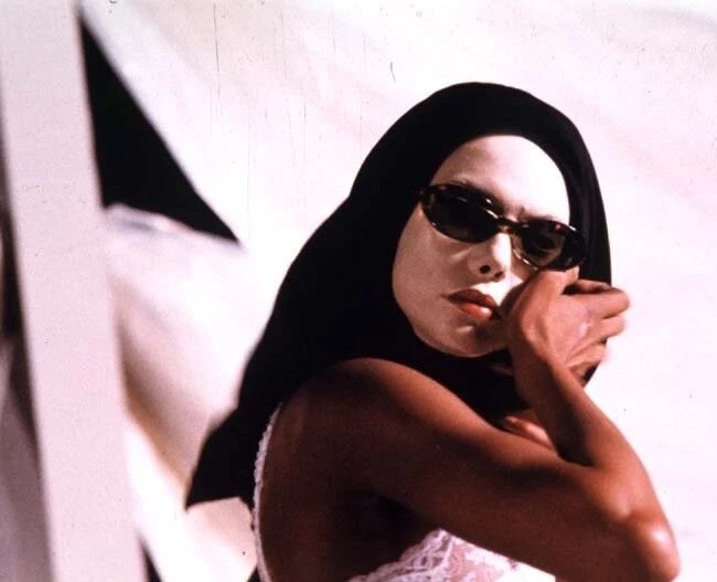 Слишком красивые, чтобы умереть 2 (1988) в хорошем качестве через торрент Слишком красивые, чтобы умереть 2 (1988) фильм в хорошем качестве через торрент